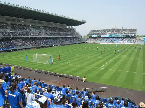 駅前不動産スタジアムの外観