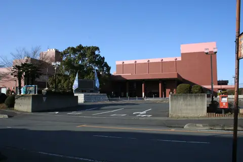 東松山市民文化センターの外観
