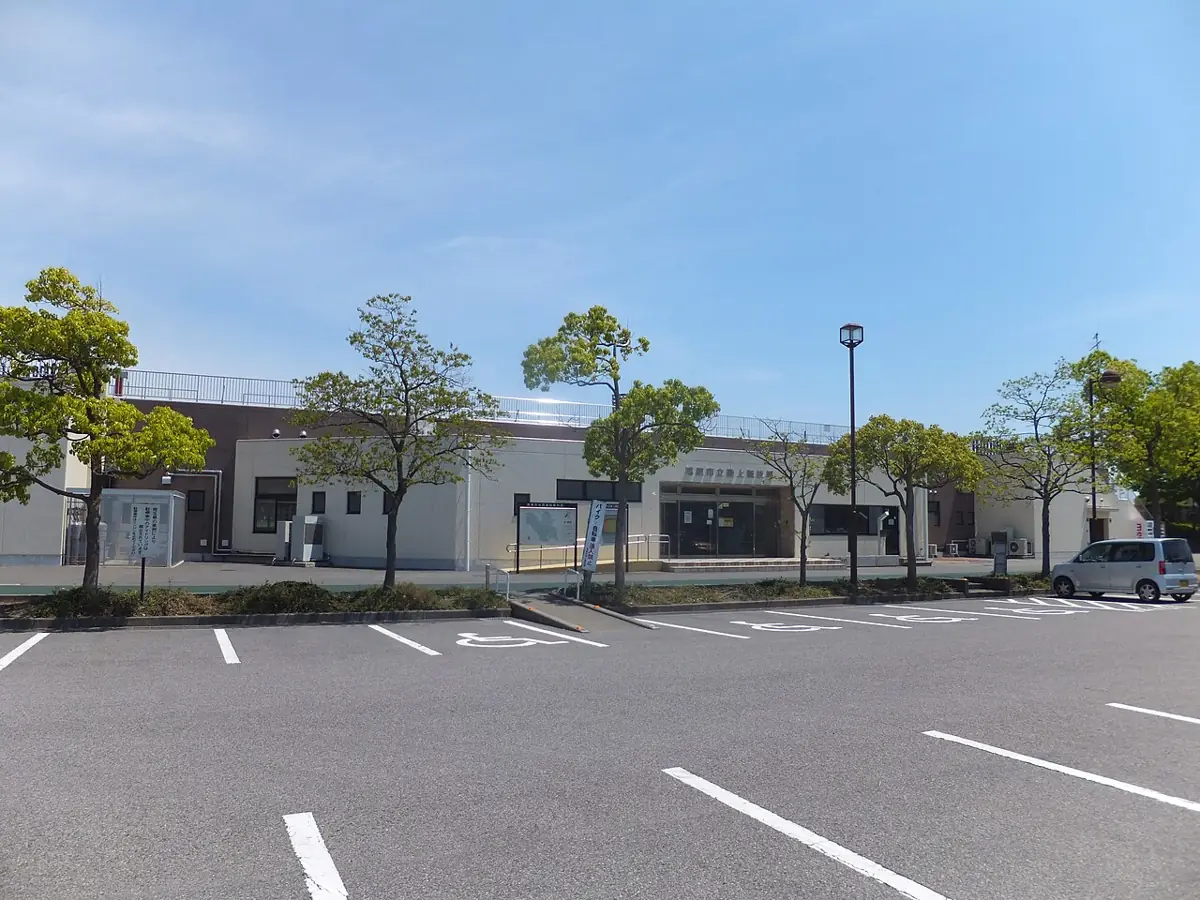 ラクロフィールド鴻巣(鴻巣市立陸上競技場)の外観