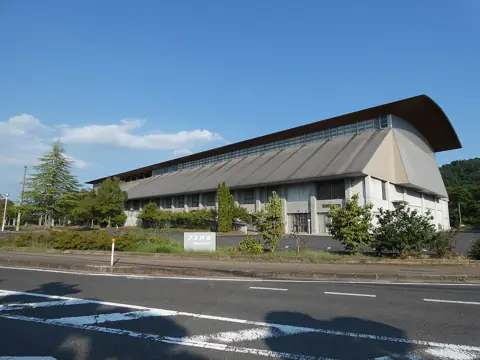三刀屋文化体育館 アスパルの外観