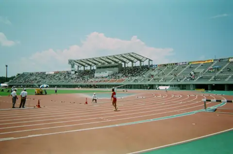 島根県立浜山公園陸上競技場の外観