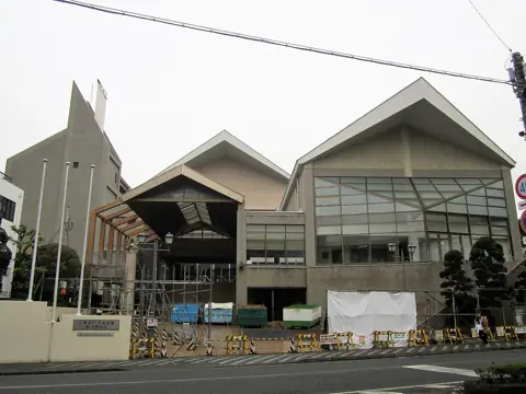 三島市民文化会館の外観