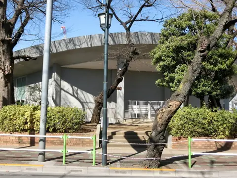 板橋区立小豆沢体育館の外観