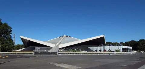 駒沢オリンピック公園総合運動場体育館の外観