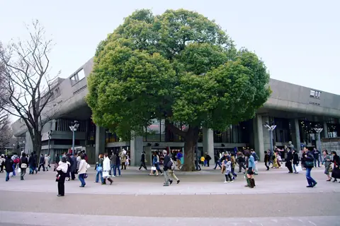東京文化会館の外観