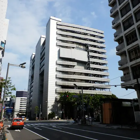 四谷区民ホールの外観