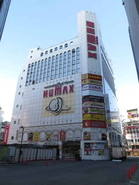 Shinjuku FACEの外観