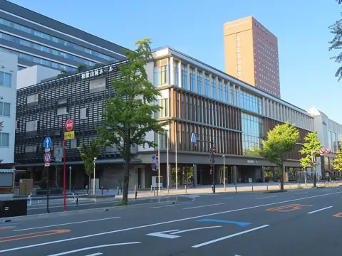 和歌山城ホールの外観