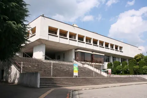 天童市市民文化会館の外観
