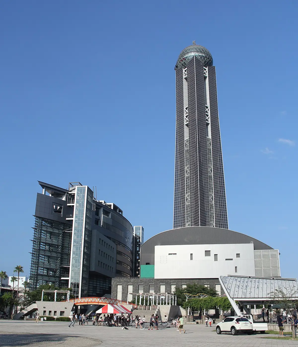 海峡メッセ下関の外観