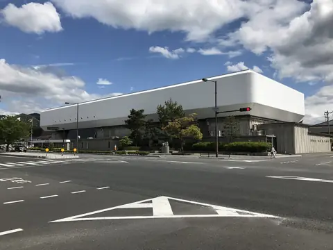 萩市民館の外観