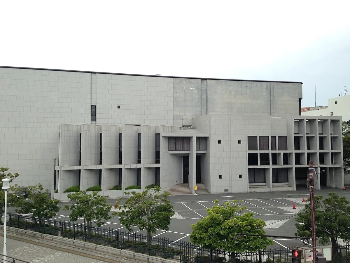 下関市民会館の外観